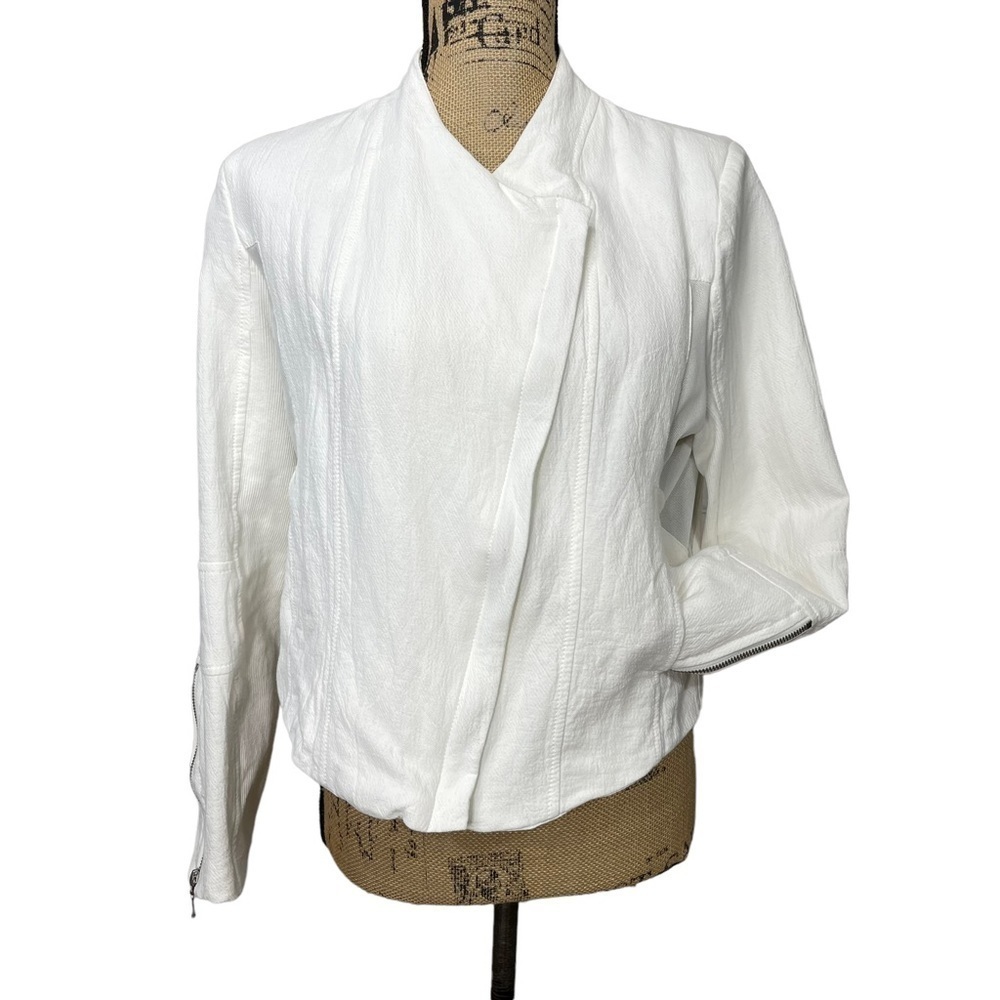 BLANK NYC White Moto Blazer with Mesh Detail Size Size Large Cropped - Picture 4 of 16